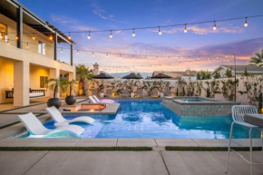 Desert Skyline Luxury Pool Home With Sunken Firepit Area